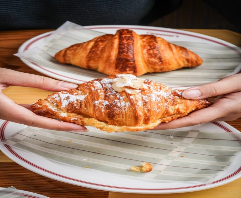 61750-ilustrasi-croissant